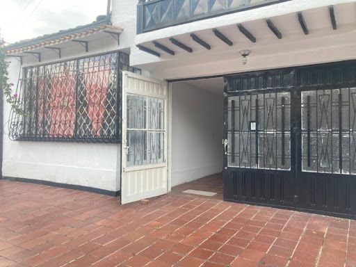 Oficina en arriendo Cundinamarca Bogotá Prado Veraniego Sur 261 m2 Habitaciones 0 Baños 3 Garajes 4 Precio $6461000