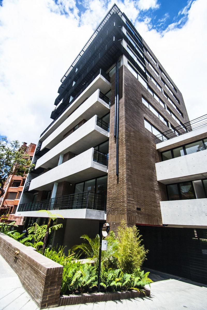 Apartamento en arriendo Cundinamarca Bogotá Los Rosales 155 m2 Habitaciones 2 Baños 2 Garajes 2 Precio $8706200