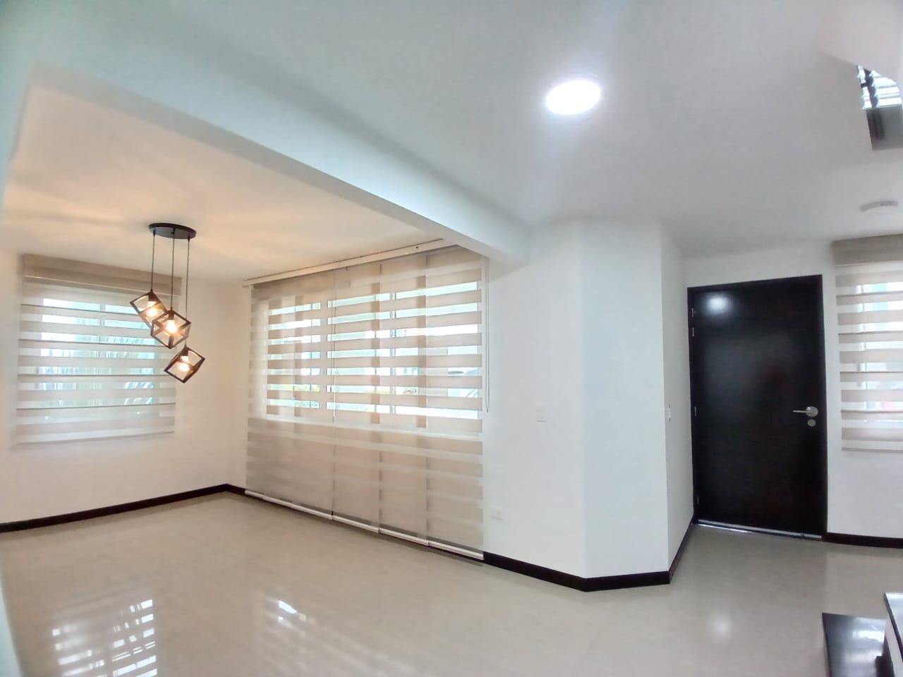 Casa en arriendo o venta Risaralda Pereira Maraya 180 m2 Habitaciones 3 Baños 3 Garajes 2 Precio venta $810000000 Precio arriendo $4500000
