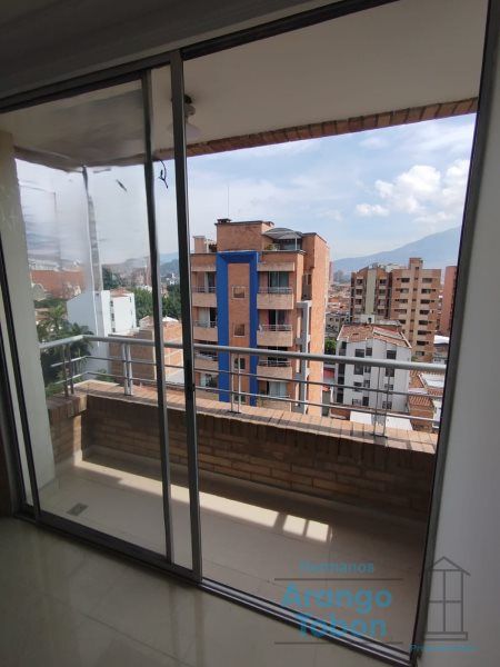 Apartamento en venta Antioquia Medellín San Joaquin 132 m2 Habitaciones 4 Baños 3 Garajes 1 Precio $835000000