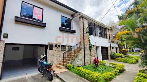 Casa en venta Antioquia Medellín La Castellana 315 m2 Habitaciones 7 Baños 7 Garajes 2 Precio $2000000000