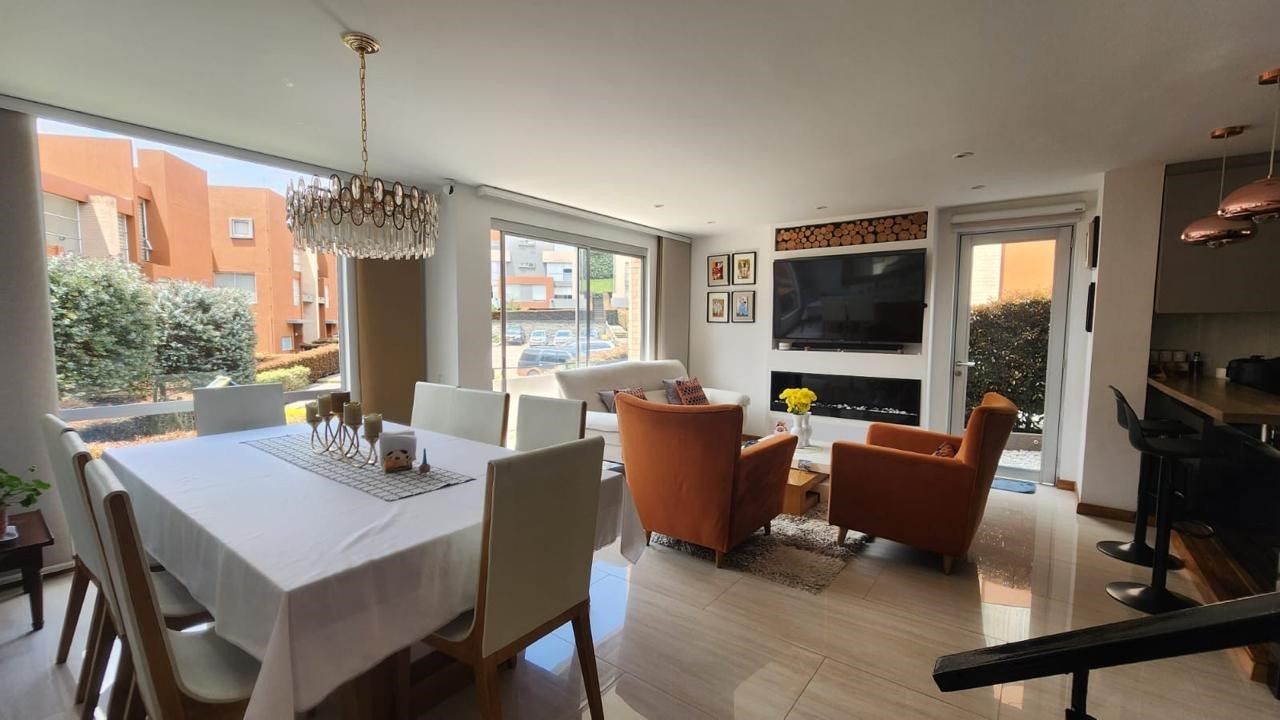 Casa en venta Cundinamarca Bogotá Suba Urbano 214 m2 Habitaciones 4 Baños 4 Garajes 1 Precio $987000000