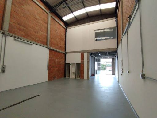 Bodega en arriendo Antioquia Rionegro Rionegro 174 m2 Habitaciones 0 Baños 4 Garajes 6 Precio $8438000