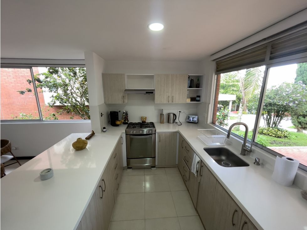 Apartaestudio en venta Antioquia Envigado Zúñiga 307 m2 Habitaciones 3 Baños 3 Garajes 4 Precio $1450000000