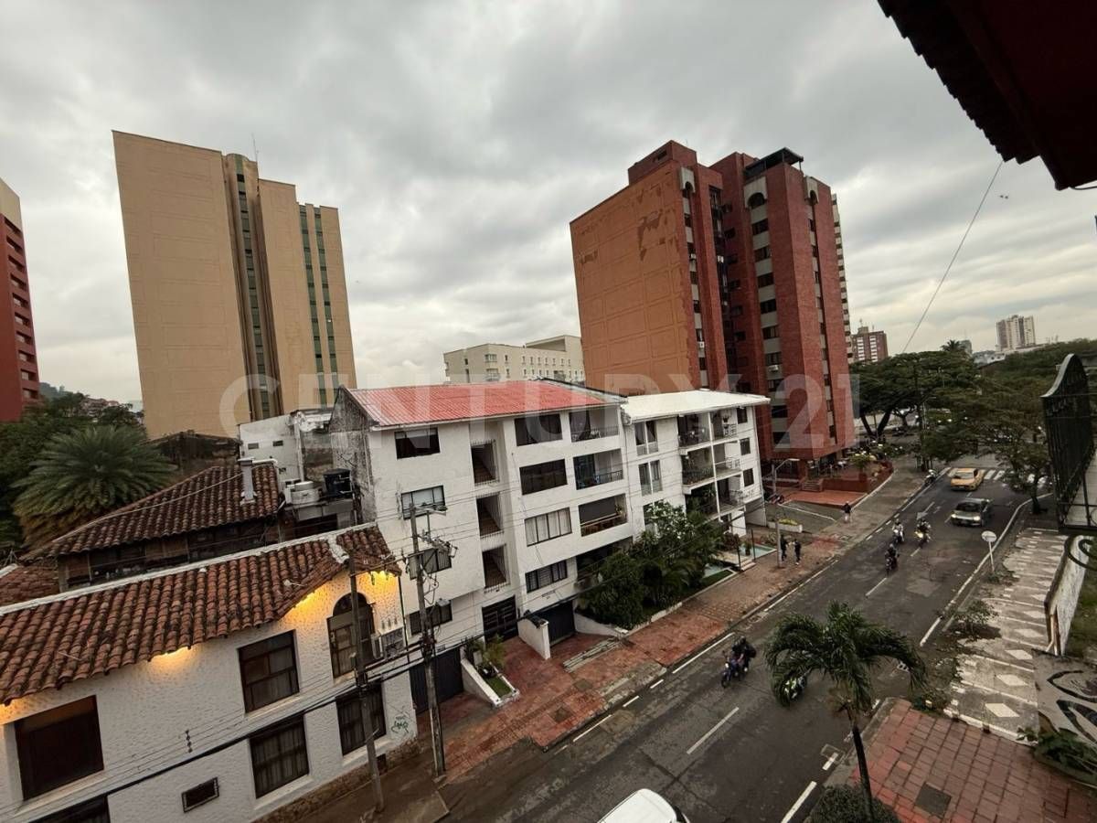 Apartamento en arriendo Valle Del Cauca Cali El Peñón 102 m2 Habitaciones 3 Baños 3 Garajes 1 Precio $2200000