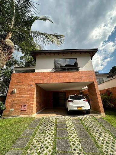 Casa en venta Antioquia Envigado Mirador Del Esmeraldal 210 m2 Habitaciones 3 Baños 3 Garajes 2 Precio $1250000000