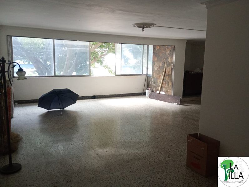 Local en venta Antioquia Medellín San Joaquín 288 m2 Habitaciones 0 Baños 4 Garajes 3 Precio $3000000000