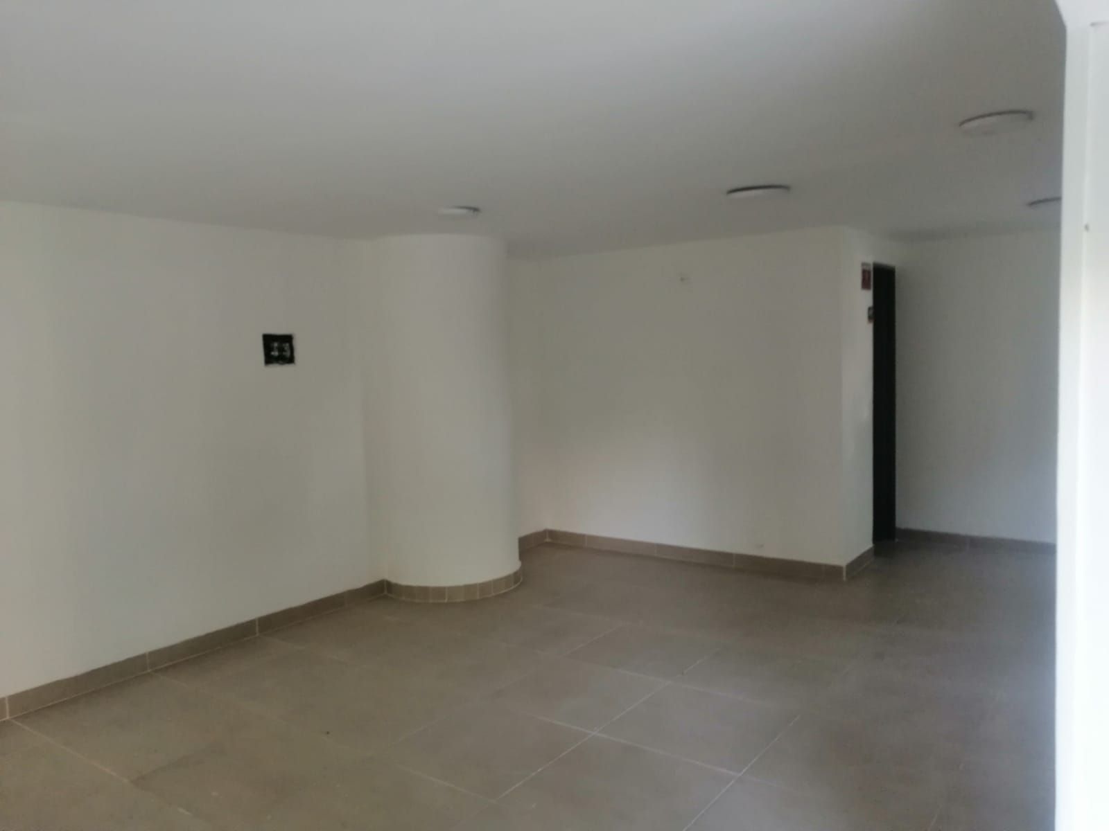 Local en arriendo Antioquia Medellín Naranjitos 37 m2 Habitaciones 0 Baños 0 Garajes 0 Precio $1300000
