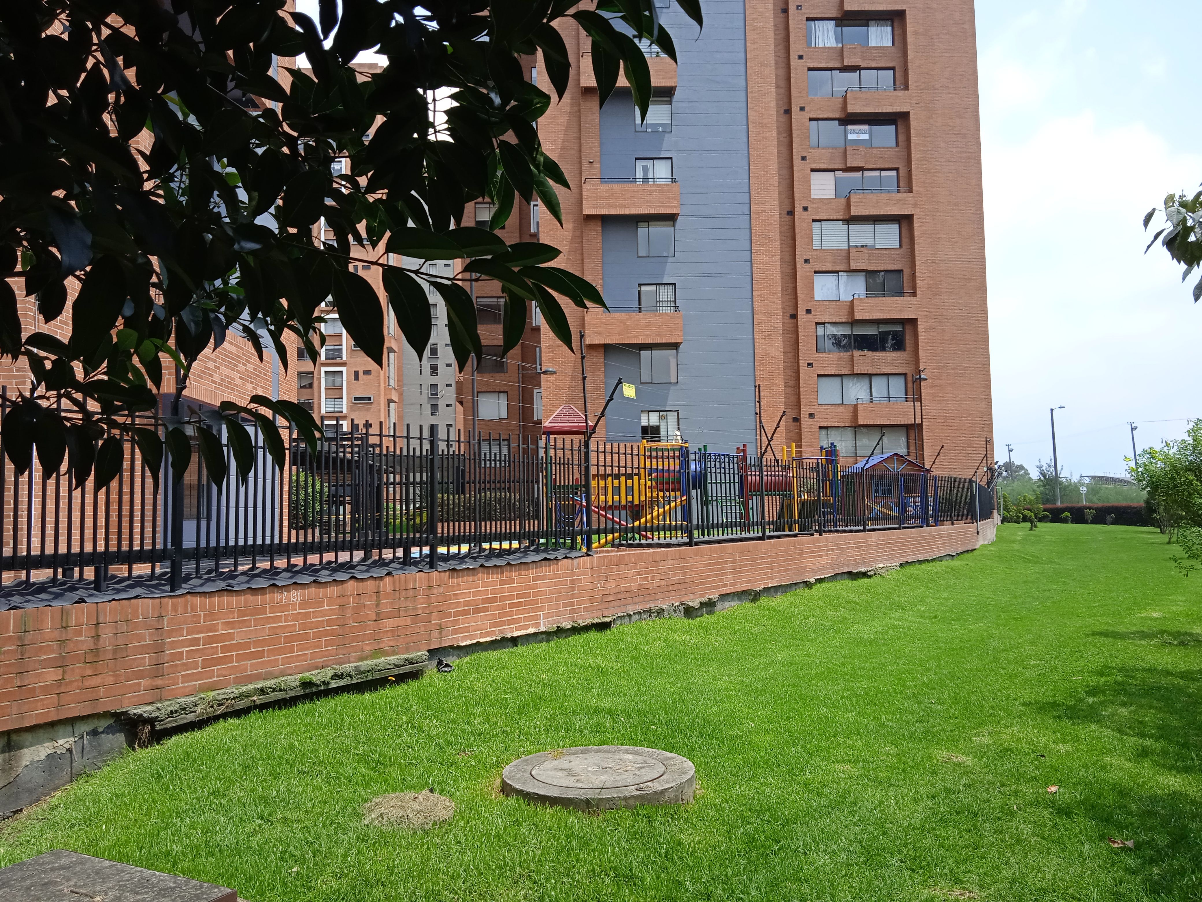 Apartamento en arriendo Cundinamarca Bogotá Cjr Salitre Alto Reservado 83 m2 Habitaciones 2 Baños 2 Garajes 1 Precio $3500000