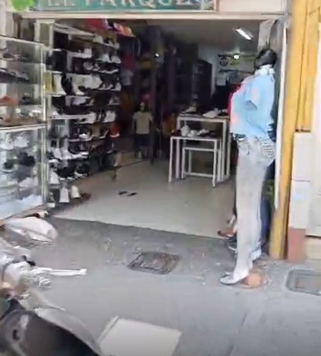 Local en venta Antioquia Medellín Brasilia 140 m2 Habitaciones 0 Baños 2 Garajes 0 Precio $1300000000