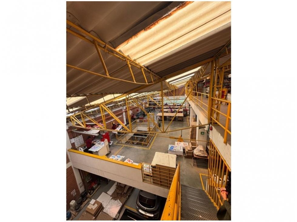 Bodega en venta Cundinamarca Bogotá La Camelia 1965 m2 Habitaciones 0 Baños 10 Garajes 6 Precio $6000000000