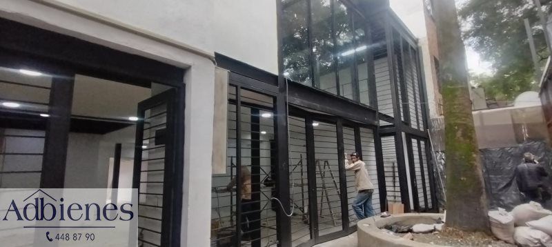 Local en arriendo Antioquia Medellín Laureles 190 m2 Habitaciones 0 Baños 2 Garajes 0 Precio $17000000