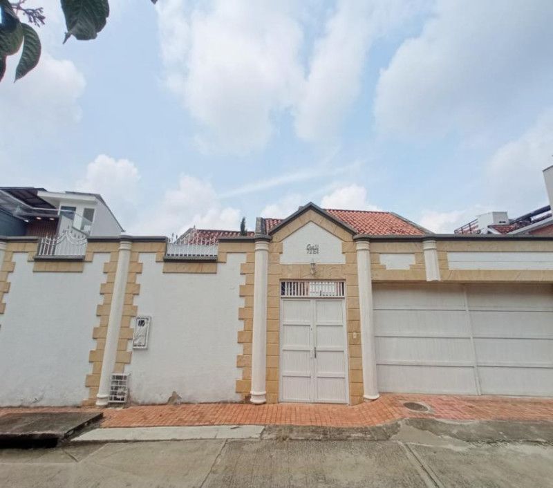 Casa en arriendo Santander Bucaramanga Lagos Del Cacique 700 m2 Habitaciones 5 Baños 6 Garajes 0 Precio $8000000