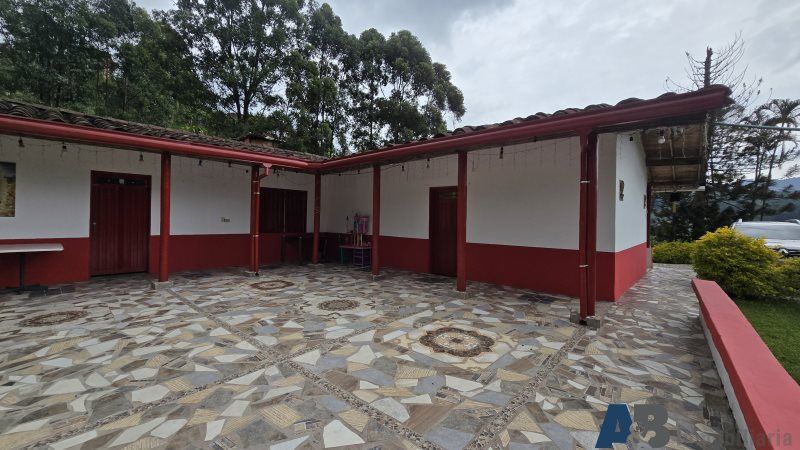 Lote en venta Antioquia La Estrella Vereda Pueblo Viejo 200 m2 Habitaciones 0 Baños 4 Garajes 0 Precio $3900000000