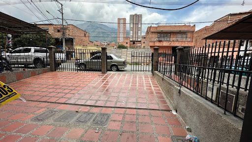 Local en arriendo Antioquia Bello Ciudad Niquia 270 m2 Habitaciones 0 Baños 5 Garajes 0 Precio $9000000