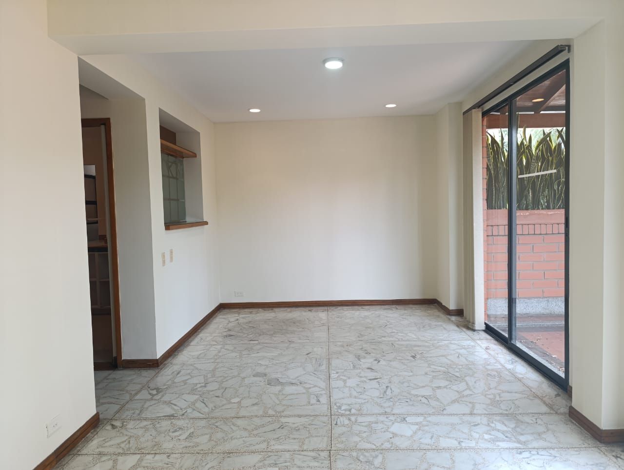 Casa en venta Antioquia Medellín Los Naranjos 191 m2 Habitaciones 3 Baños 3 Garajes 2 Precio $900000000
