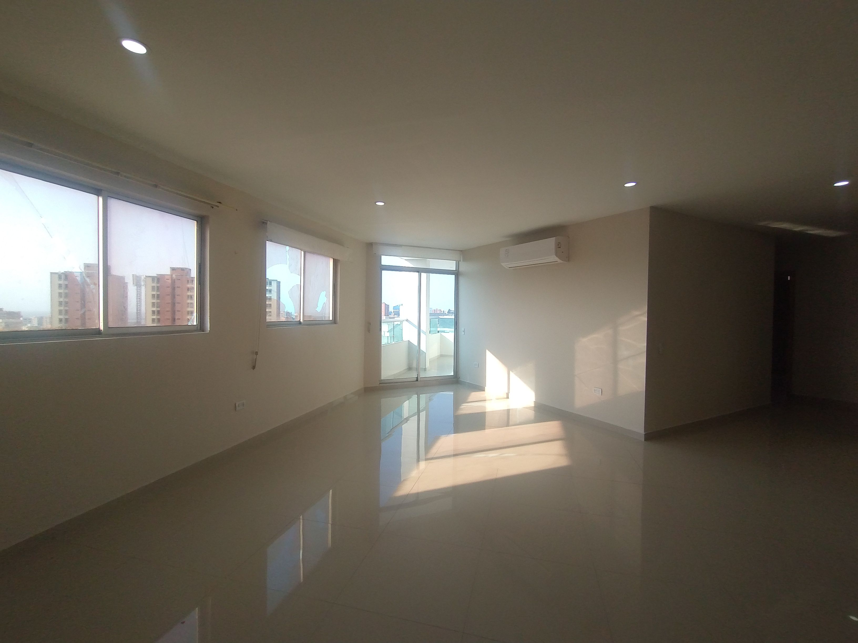 Apartamento en arriendo Atlántico Barranquilla Ub Vista Del Mar Ii 130 m2 Habitaciones 3 Baños 3 Garajes 1 Precio $3800000