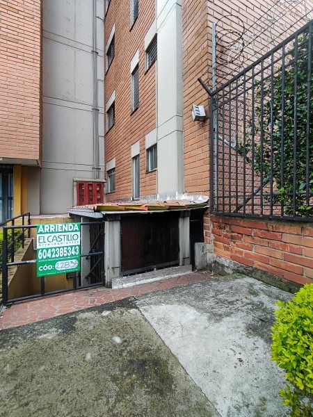 Apartamento en arriendo Antioquia Medellín Urbanizacion San Bernardo 60 m2 Habitaciones 2 Baños 2 Garajes 0 Precio $2280000