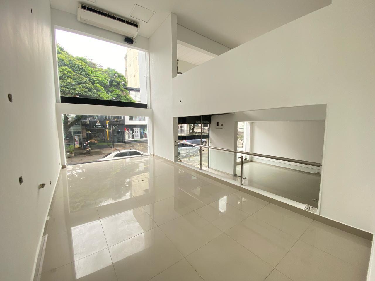 Local en arriendo Valle Del Cauca Cali Santa Mónica 260 m2 Habitaciones 0 Baños 3 Garajes 4 Precio $9000000