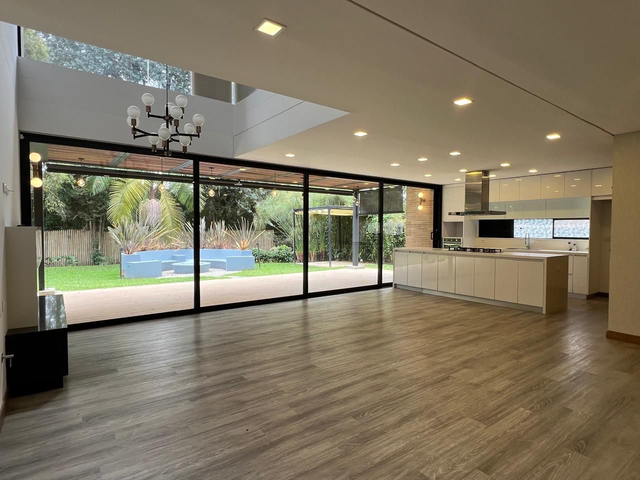 Casa en venta Antioquia Rionegro Barrio Obrero 267 m2 Habitaciones 3 Baños 4 Garajes 2 Precio $2350000000