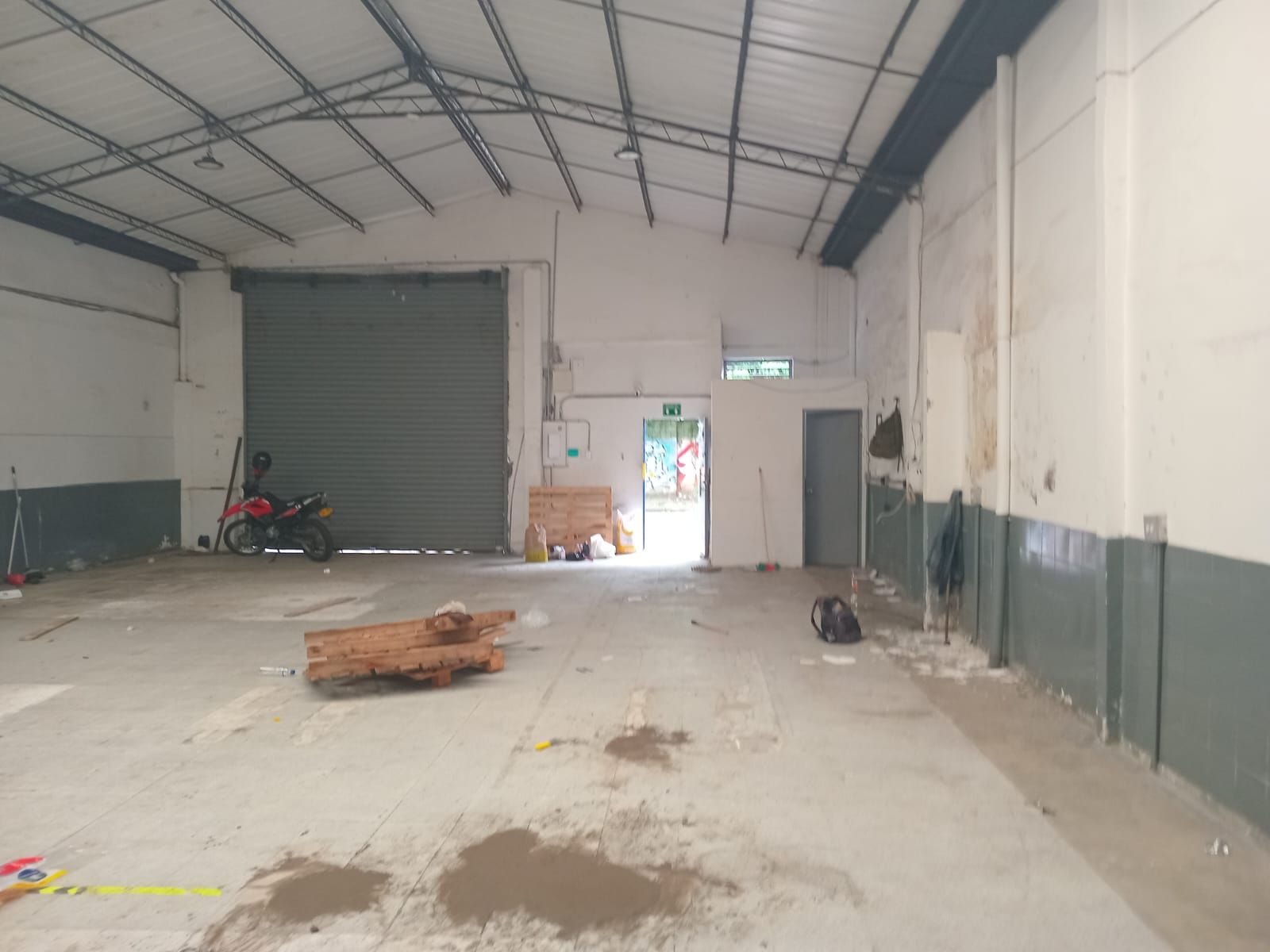 Bodega en arriendo Antioquia Medellín Shellmar 290 m2 Habitaciones 0 Baños 1 Garajes 3 Precio $13500000