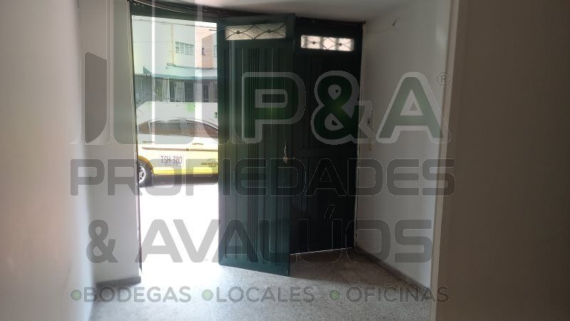Local en arriendo Antioquia Medellín San Joaquin 20 m2 Habitaciones 0 Baños 1 Garajes 0 Precio $1200000