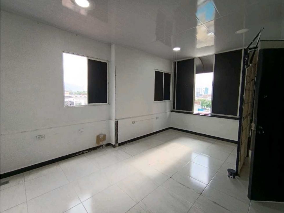 Local en arriendo Antioquia Medellín Las Mercedes 30 m2 Habitaciones 0 Baños 1 Garajes 0 Precio $2000000