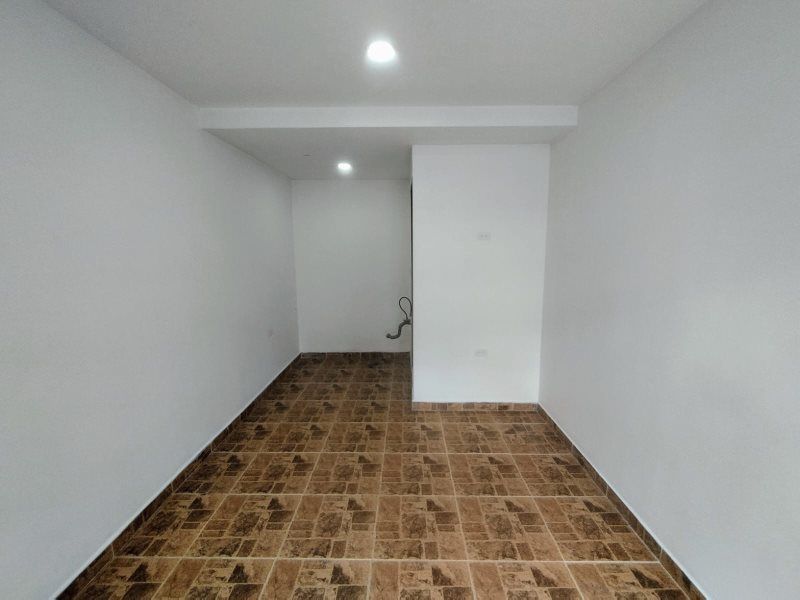 Local en arriendo Antioquia Medellín La Castellana 10 m2 Habitaciones 0 Baños 1 Garajes 0 Precio $1200000