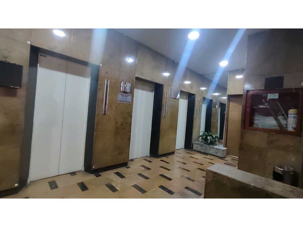 Oficina en venta Antioquia Medellín Centro Administrativo 45 m2 Habitaciones 0 Baños 1 Garajes 1 Precio $300000000