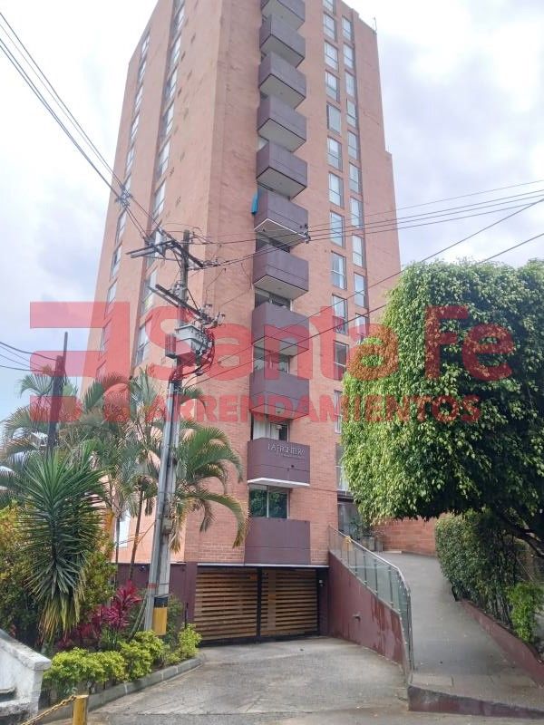Apartamento en arriendo Antioquia Medellín La Frontera 38 m2 Habitaciones 1 Baños 1 Garajes 1 Precio $3800000
