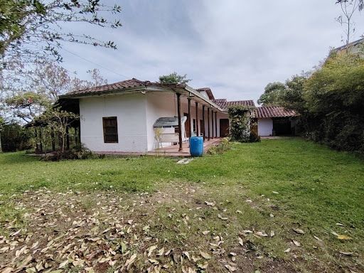 Finca en arriendo Antioquia Rionegro Rionegro 1000 m2 Habitaciones 8 Baños 4 Garajes 2 Precio $5200000