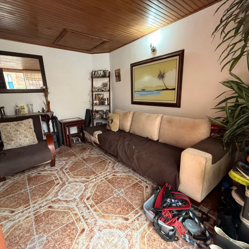 Casa en venta Cundinamarca Bogotá Cr Quintas Del Redil 115 m2 Habitaciones 3 Baños 3 Garajes 2 Precio $460000000