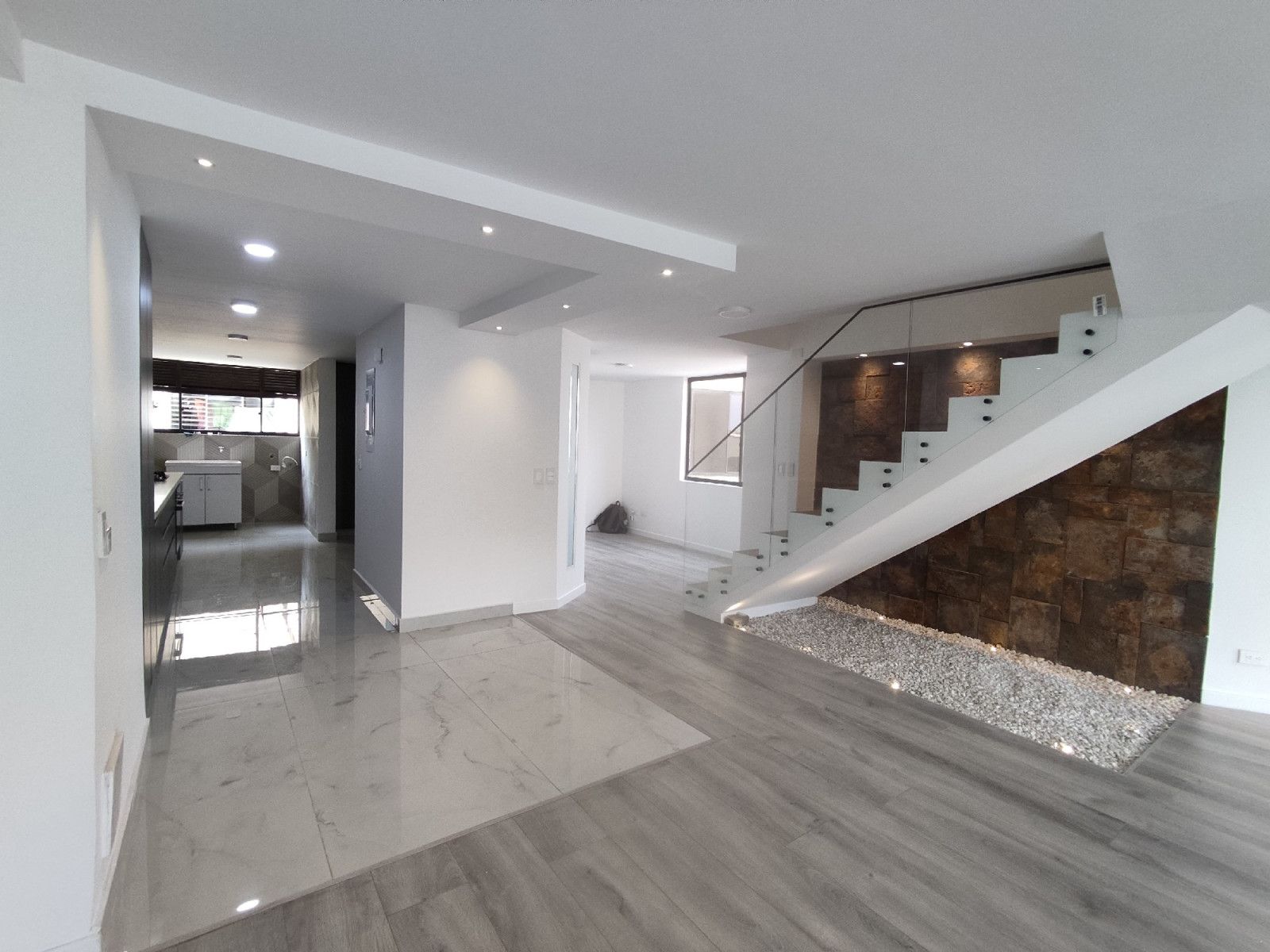 Apartamento en venta Valle Del Cauca Cali Sector Patio Bonito 300 m2 Habitaciones 3 Baños 4 Garajes 3 Precio $980000000