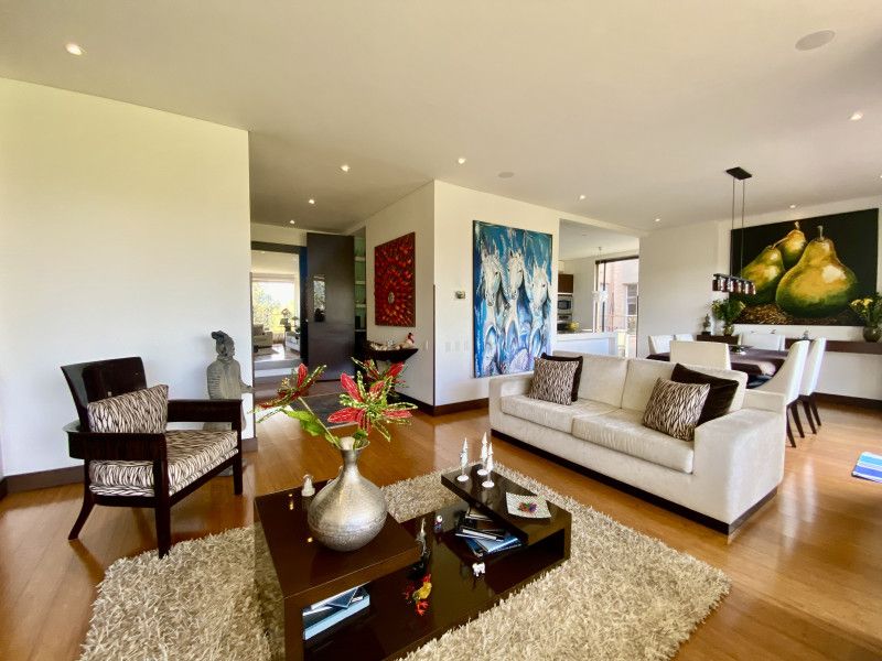 Apartamento en venta Cundinamarca Bogotá El Rincon Norte 213 m2 Habitaciones 3 Baños 4 Garajes 3 Precio $1990000000
