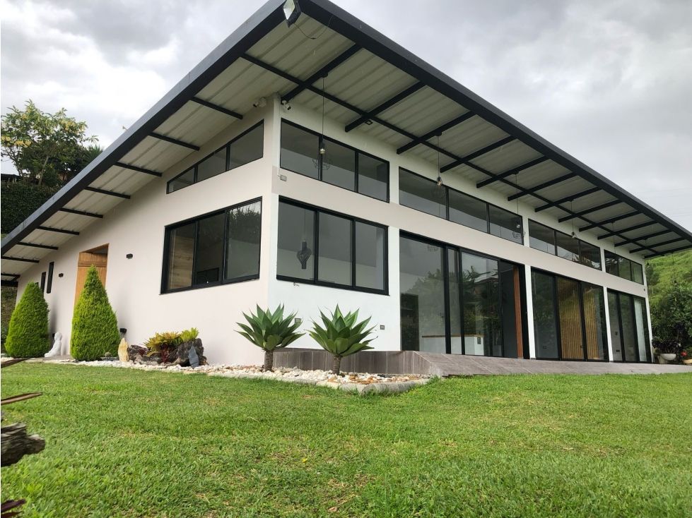 Casa Campestre en venta Antioquia Rionegro Rionegro 360 m2 Habitaciones 3 Baños 3 Garajes 3 Precio $1500000000