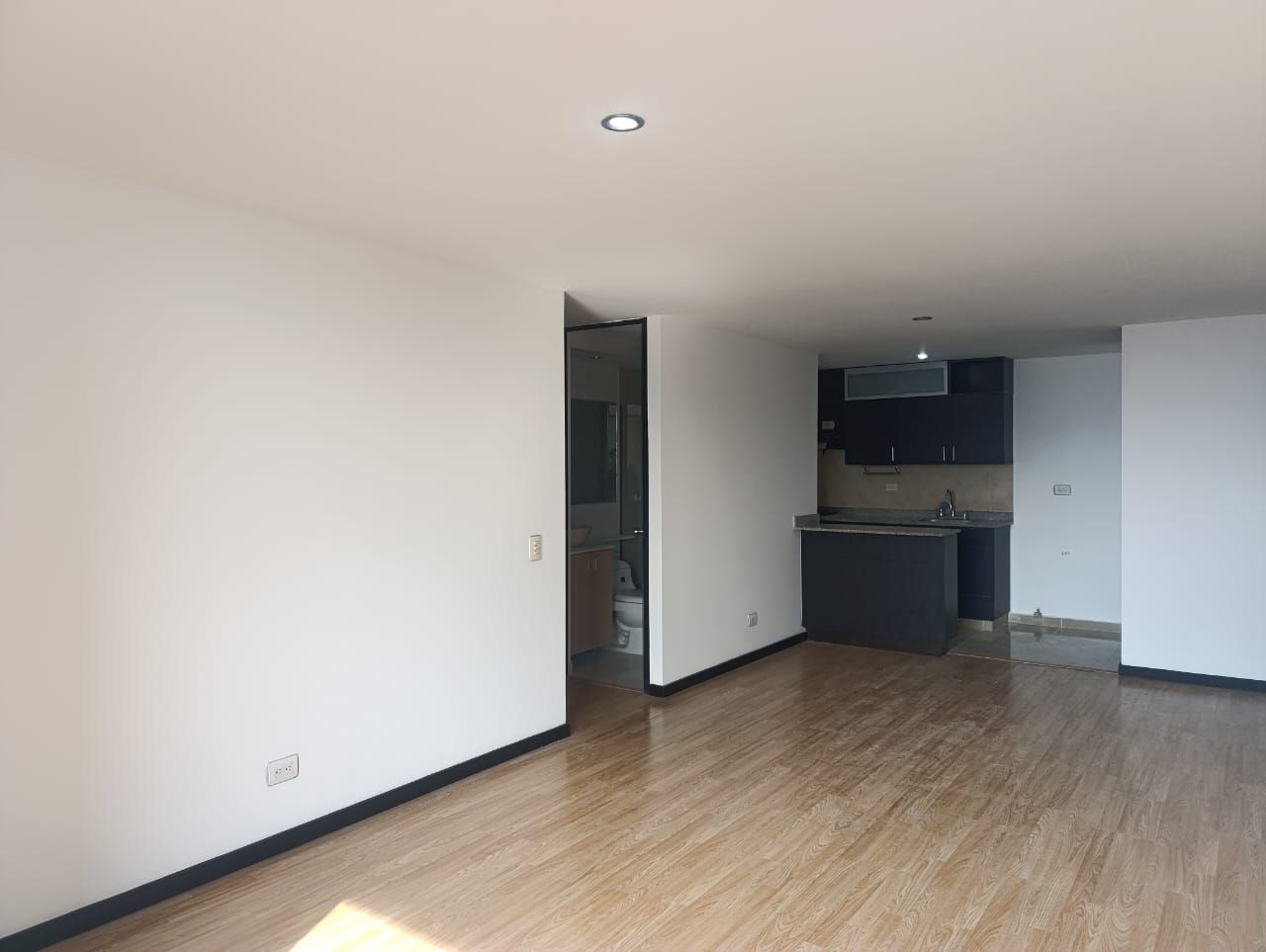 Apartamento en arriendo Antioquia Medellín Los Naranjos 78 m2 Habitaciones 3 Baños 2 Garajes 1 Precio $4000000