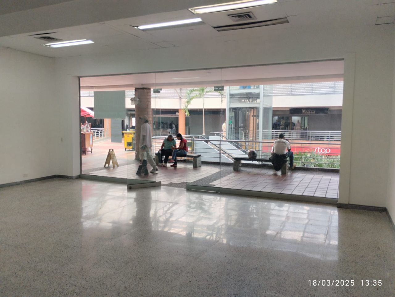Local en arriendo Antioquia Itagüí Santa María No 3 70 m2 Habitaciones 0 Baños 2 Garajes 0 Precio $3379376