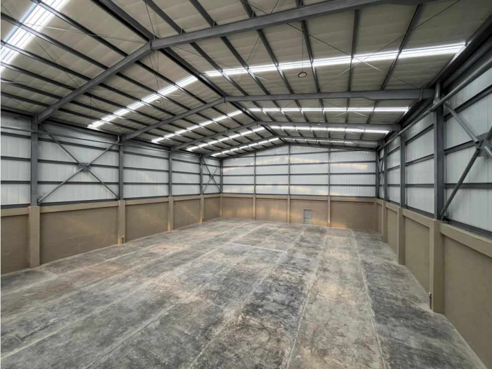 Bodega en arriendo Risaralda Dosquebradas Campestre A 1000 m2 Habitaciones 0 Baños 2 Garajes 3 Precio $26285000