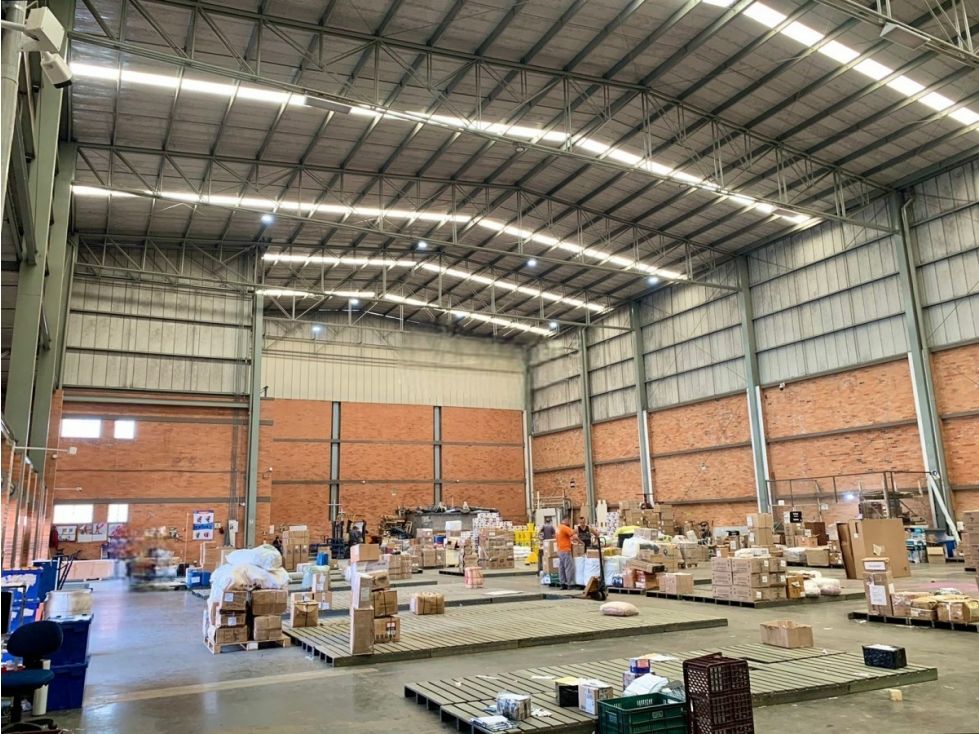 Bodega en arriendo Risaralda Dosquebradas Campestre A 1565 m2 Habitaciones 0 Baños 10 Garajes 4 Precio $38454220