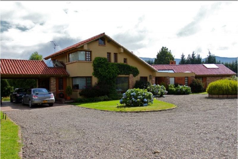 Casa en venta Cundinamarca Tenjo Tenjo 327 m2 Habitaciones 5 Baños 5 Garajes 2 Precio $2500000000