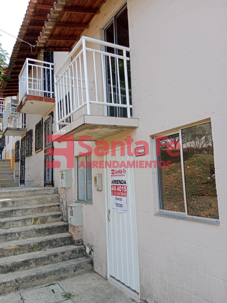 Casa en arriendo Antioquia Medellín Pajarito 70 m2 Habitaciones 3 Baños 2 Garajes 0 Precio $1400000