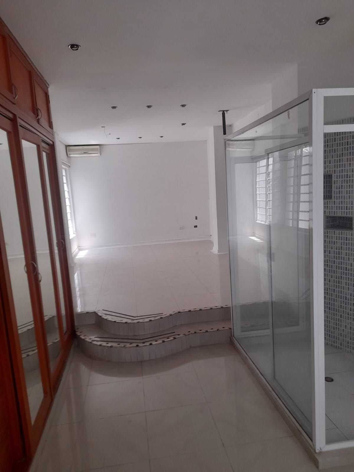 Casa en venta Valle Del Cauca Cali El Gran Limonar - Cataya 579 m2 Habitaciones 5 Baños 2 Garajes 1 Precio $950000000