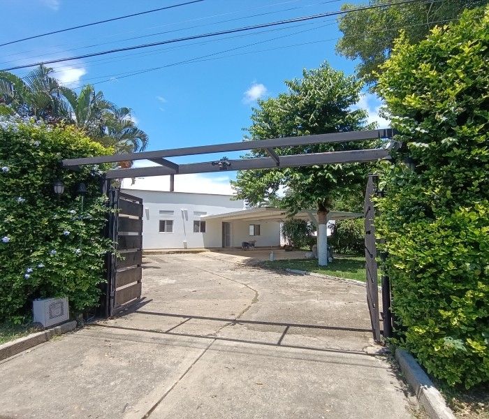 Casa en venta Valle Del Cauca Jamundí Cn Solares De La Morada Et V Y Vi 380 m2 Habitaciones 3 Baños 4 Garajes 7 Precio $1100000000