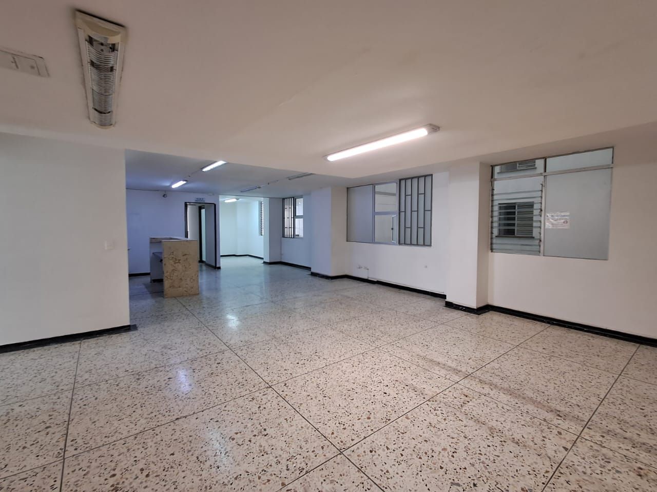 Oficina en arriendo Risaralda Pereira Sector Plaza De Bolivar 250 m2 Habitaciones 0 Baños 6 Garajes 0 Precio $20000000