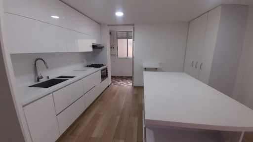Apartamento en arriendo Antioquia Medellín Bolivariana 160 m2 Habitaciones 3 Baños 4 Garajes 1 Precio $4500000