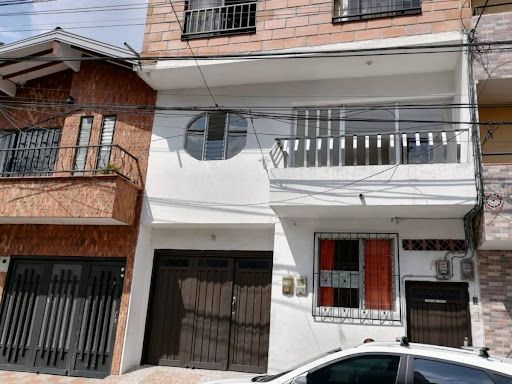 Apartamento en venta Antioquia Medellín La Colina 90 m2 Habitaciones 3 Baños 2 Garajes 0 Precio $300000000