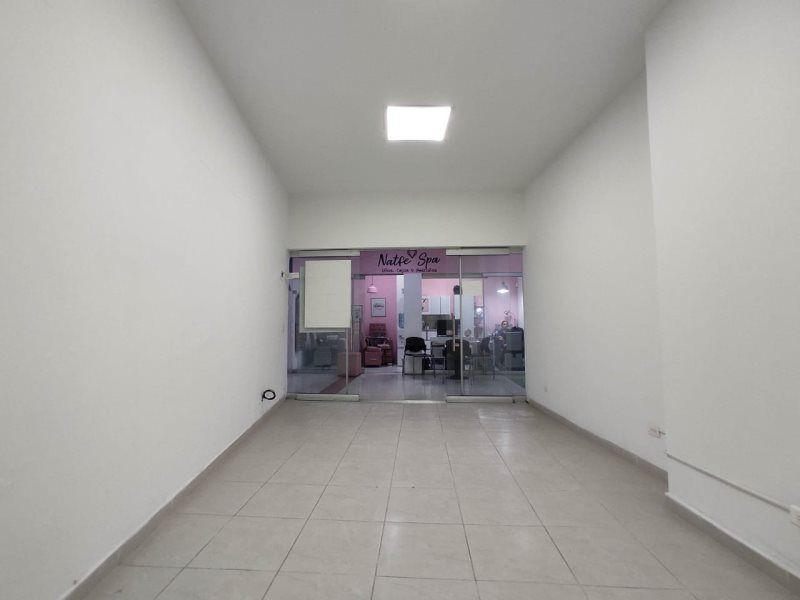 Local en venta Antioquia La Estrella Centro 20 m2 Habitaciones 0 Baños 0 Garajes 0 Precio $200000000