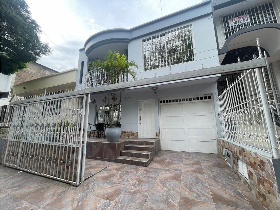 Casa en venta Valle Del Cauca Cali El Ingenio 360 m2 Habitaciones 5 Baños 5 Garajes 2 Precio $900000000