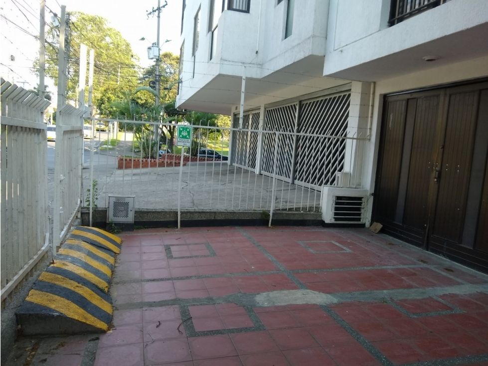 Casa en venta Valle Del Cauca Cali San Vicente 229 m2 Habitaciones 5 Baños 4 Garajes 1 Precio $698000000