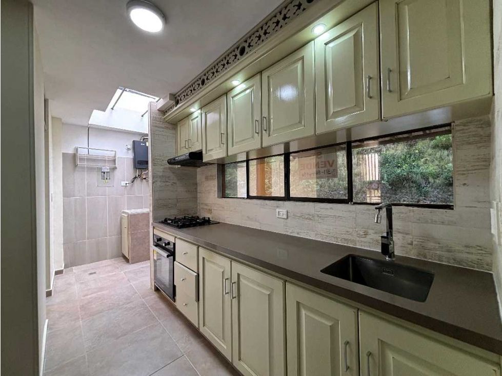 Casa en venta Risaralda Pereira Cr Bosque De Cantabria 200 m2 Habitaciones 3 Baños 4 Garajes 2 Precio $680000000